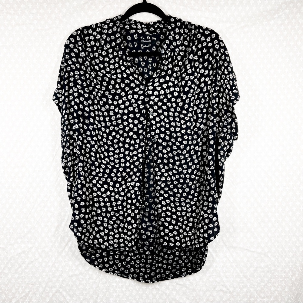 Madewell Black White Floral Button Front Hi Low Top
